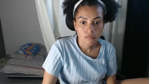 Snapshot of shayna_cute chatting on January 15, 2025, 10:35 pm Shayna online show from January 15, 2025, 10:35 pm