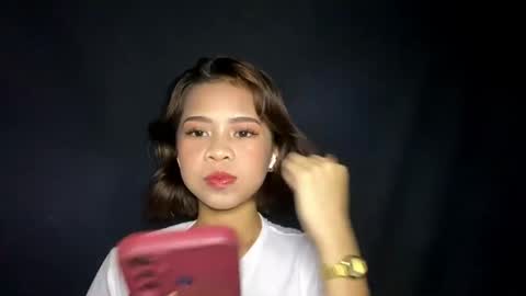 Evelyn online show from April 18, 2026, 9:35 am