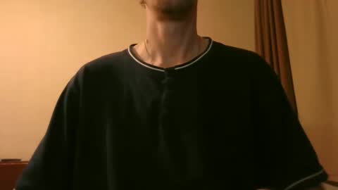 Snapshot of shedevr02 chatting on November 19, 2025, 5:35 pm Roger online show from November 19, 2025, 5:35 pm