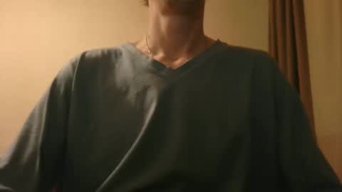 Snapshot of shedevr02 chatting on December 18, 2025, 5:30 pm Roger online show from December 18, 2025, 5:30 pm