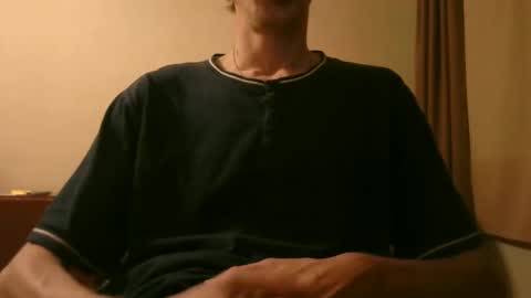 Snapshot of shedevr02 chatting on December 20, 2025, 7:32 pm Roger online show from December 20, 2025, 7:32 pm