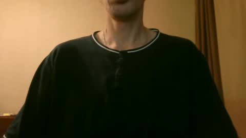 Snapshot of shedevr02 chatting on December 21, 2025, 6:04 pm Roger online show from December 21, 2025, 6:04 pm