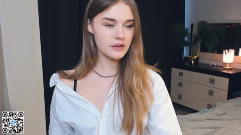 Snapshot of sheenaeast chatting on December 26, 2024, 10:05 am Violet online show from December 26, 2024, 10:05 am