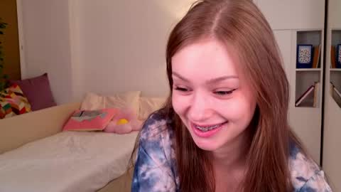 SHEILA online show from May 30, 2026, 4:04 pm