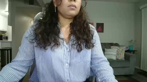 sheilyn_smith online show from October 14, 2025, 2:23 am