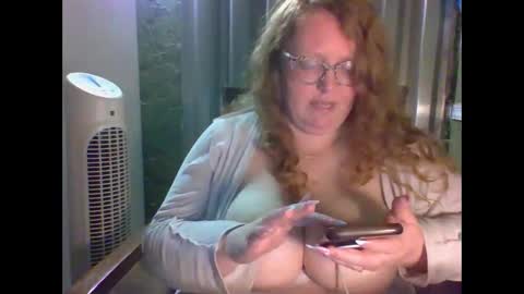 Red online show from April 17, 2026, 1:08 am