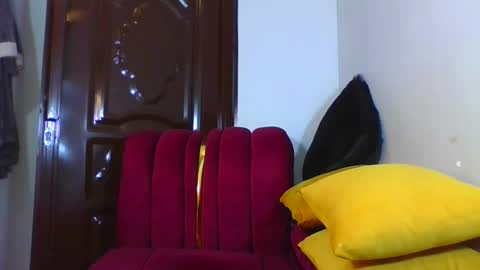 shelia420715 online show from April 13, 2026, 6:35 pm