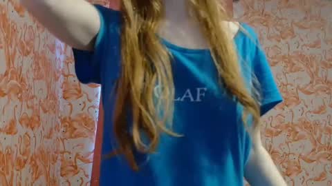 Erika online show from September 22, 2025, 7:38 pm