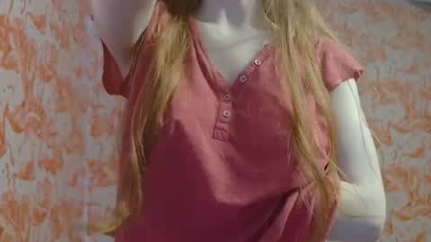 Erika online show from March 26, 2026, 8:36 pm