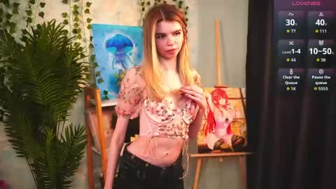 Sofia online show from May 13, 2026, 3:37 am