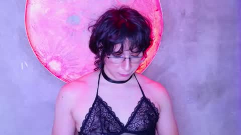 Shelly online show from March 4, 2026, 11:00 pm