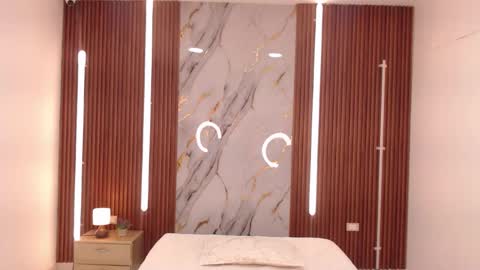 shena_nomy1 online show from November 23, 2025, 7:57 pm