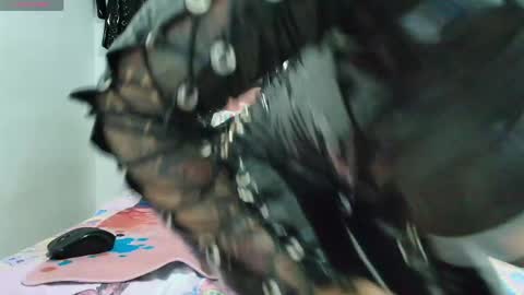  anyela7773 online show from April 15, 2026, 1:40 pm