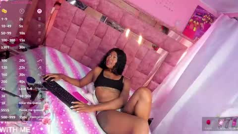 Snapshot of shenielxxx chatting on June 6, 2026, 2:00 pm shenielxxx online show from June 6, 2026, 2:00 pm