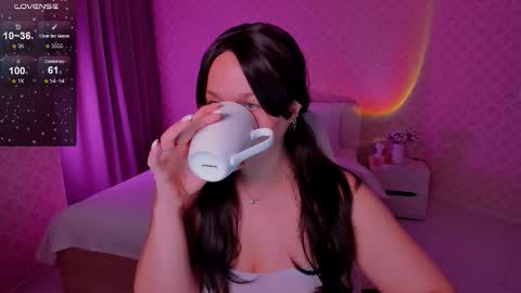 Sheril online show from October 15, 2025, 3:12 pm