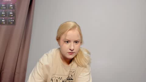 Snapshot of sherlystero chatting on December 11, 2024, 3:47 pm sher online show from December 11, 2024, 3:47 pm