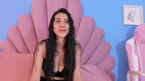 Snapshot of shery_milk chatting on April 18, 2026, 11:36 am Shery online show from April 18, 2026, 11:36 am