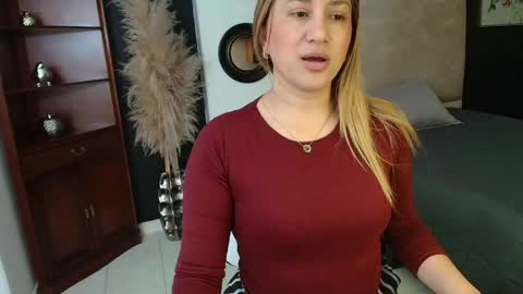 Snapshot of sheryl_jones chatting on May 12, 2026, 1:19 pm sheryl_jones online show from May 12, 2026, 1:19 pm