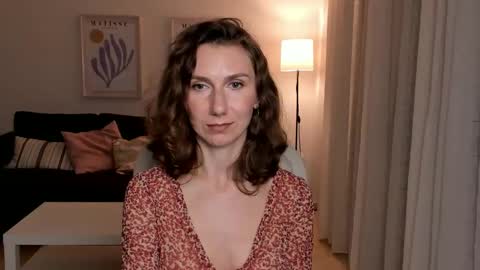 shesleepsnaked online show from December 22, 2024, 8:25 pm