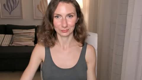 shesleepsnaked online show from February 8, 2025, 6:44 pm