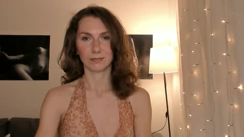 shesleepsnaked online show from March 1, 2026, 5:59 pm