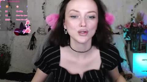 Vanessa online show from November 25, 2025, 3:56 pm