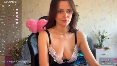 Vanessa online show from April 9, 2026, 8:53 am