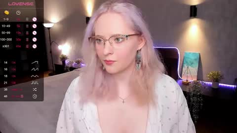 Hello guys my name is Aemilia online show from February 9, 2025, 7:16 am