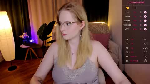 Hello guys my name is Aemilia online show from September 12, 2025, 8:25 am