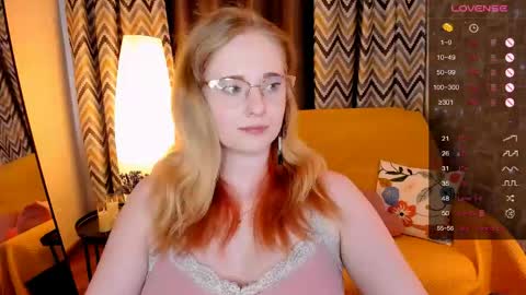 Snapshot of sheslinki chatting on April 24, 2026, 8:28 am Hello guys my name is Aemilia online show from April 24, 2026, 8:28 am