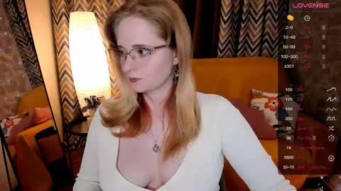 Snapshot of sheslinki chatting on May 18, 2026, 8:31 am Hello guys my name is Aemilia online show from May 18, 2026, 8:31 am