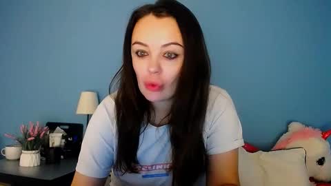 Snapshot of shesyourdream chatting on October 30, 2025, 11:11 am Vikki online show from October 30, 2025, 11:11 am