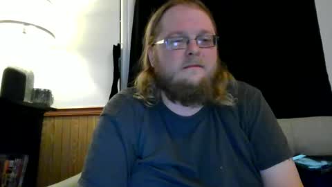 Snapshot of shifty885 chatting on February 20, 2025, 2:51 am shifty885 online show from February 20, 2025, 2:51 am