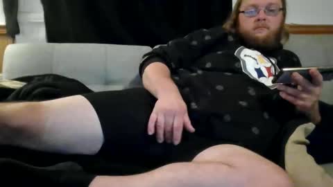 Snapshot of shifty885 chatting on November 2, 2025, 11:40 pm shifty885 online show from November 2, 2025, 11:40 pm