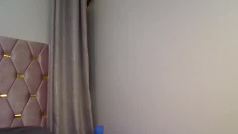 Shilla online show from December 18, 2025, 7:09 pm