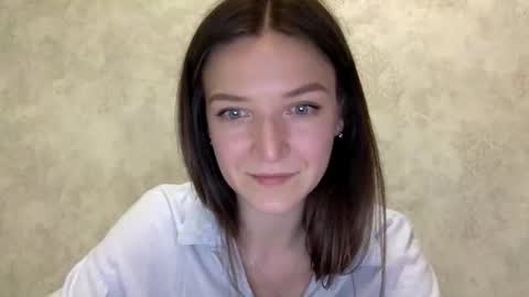 Snapshot of shining_pearl chatting on April 29, 2026, 5:30 pm Jesica online show from April 29, 2026, 5:30 pm
