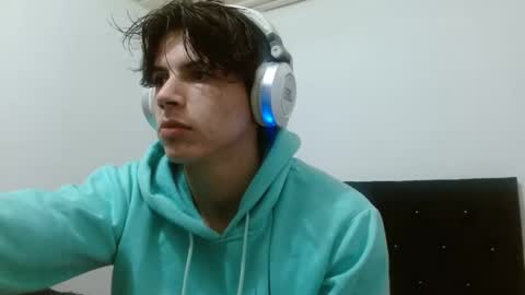 Snapshot of shinobi_grey chatting on February 9, 2025, 6:26 pm .. shinobi .. online show from February 9, 2025, 6:26 pm