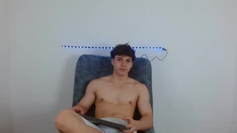 Snapshot of shinobi_grey chatting on March 6, 2025, 6:05 pm .. shinobi .. online show from March 6, 2025, 6:05 pm