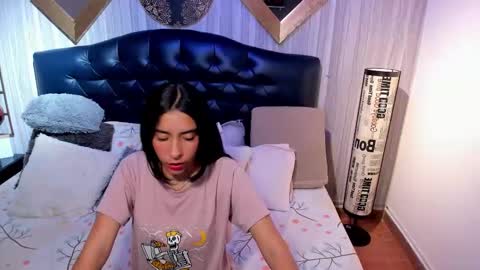 Snapshot of shirley_sweett chatting on October 30, 2025, 8:09 pm Shirley online show from October 30, 2025, 8:09 pm