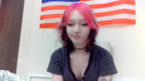 Snapshot of shirleyboulet chatting on February 20, 2026, 10:10 pm Luna online show from February 20, 2026, 10:10 pm