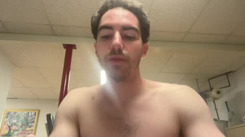 shirtlesshunk15 online show from June 6, 2026, 7:51 pm