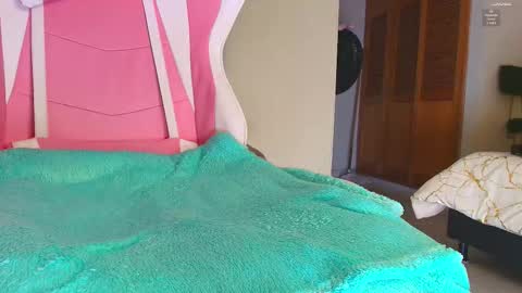  kendal  online show from January 10, 2026, 10:39 am