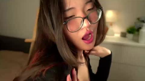 Naomi online show from March 24, 2026, 1:27 pm