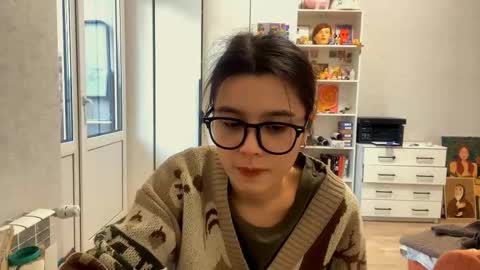 Marie online show from February 8, 2026, 12:08 pm