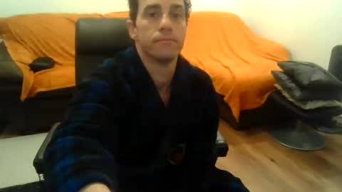 Snapshot of showherenow chatting on February 19, 2026, 6:53 am showherenow online show from February 19, 2026, 6:53 am