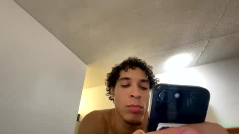 Snapshot of shurthingxx chatting on January 12, 2025, 4:21 am shurthingxx online show from January 12, 2025, 4:21 am