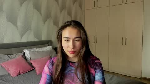 Snapshot of shy_bambiii chatting on May 29, 2026, 5:27 am Mika online show from May 29, 2026, 5:27 am