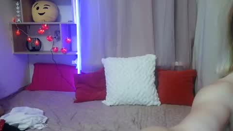 shy_girl80 online show from January 31, 2026, 7:11 pm