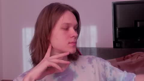 Snapshot of shy_nny chatting on September 9, 2025, 5:07 am Mark online show from September 9, 2025, 5:07 am