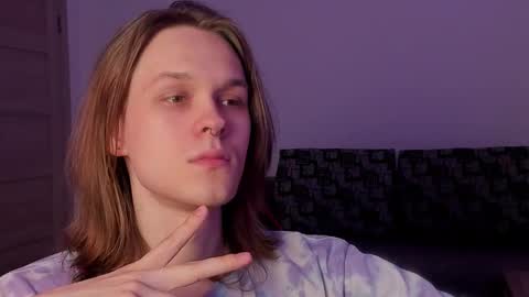 Snapshot of shy_nny chatting on October 9, 2025, 10:02 am Mark online show from October 9, 2025, 10:02 am